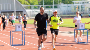 Alla 12ª edizione di oggi di Corro per aiutare abbiamo raggiunto un risultato record: ben 6.080 giri percorsi correndo e camminando per una buona causa!