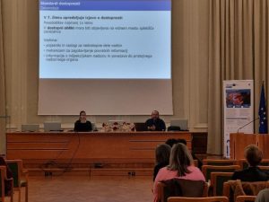 Due relatori tengono una formazione di base sull’accessibilità digitale a Nova Gorica.
